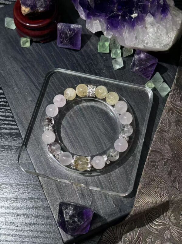 微信图片_20250722181123.jpg Taurus-exclusive crystal bracelet