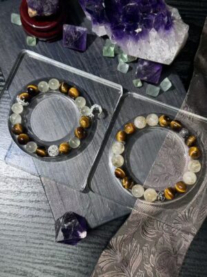 Leo-exclusive crystal bracelet